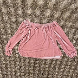 ♻️Maven West off the shoulder top